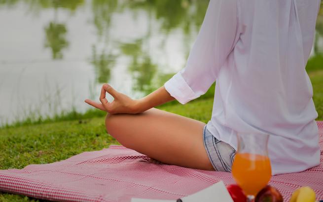 LA MEDITACIÓN Y LA ALIMENTACIÓN VAN DE LA MANO