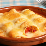 Canelones de Atún con Salsa Bechamel