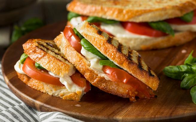 shutterstock_1042237003 sandwich