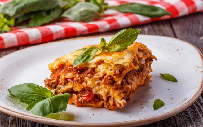 shutterstock_373596733 lasagna