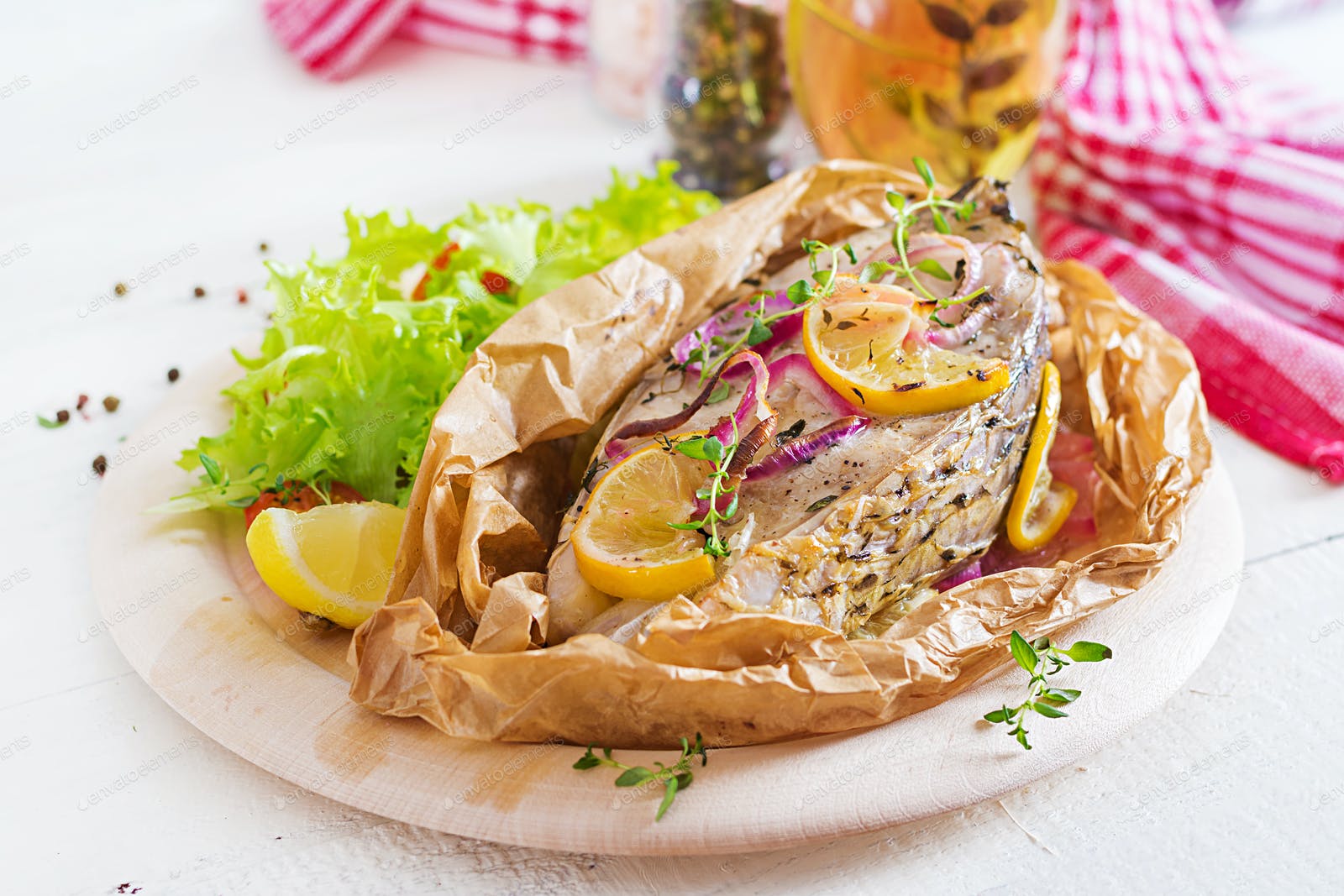 Filete de pescado empapelado